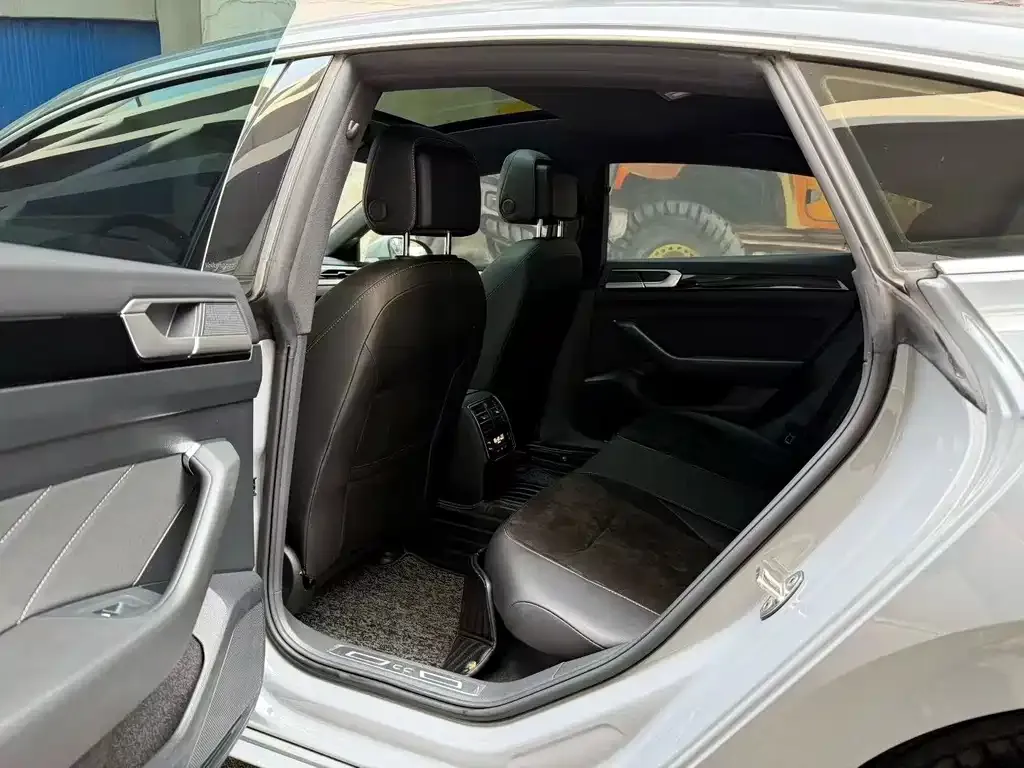 Volkswagen CC 2022 из CN, фото 9