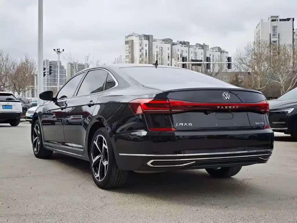 Volkswagen Passat 2024 из CN, фото 10