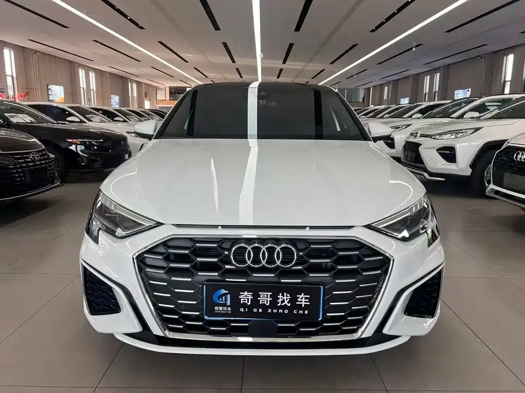 Audi A3 2024 из CN, фото 2