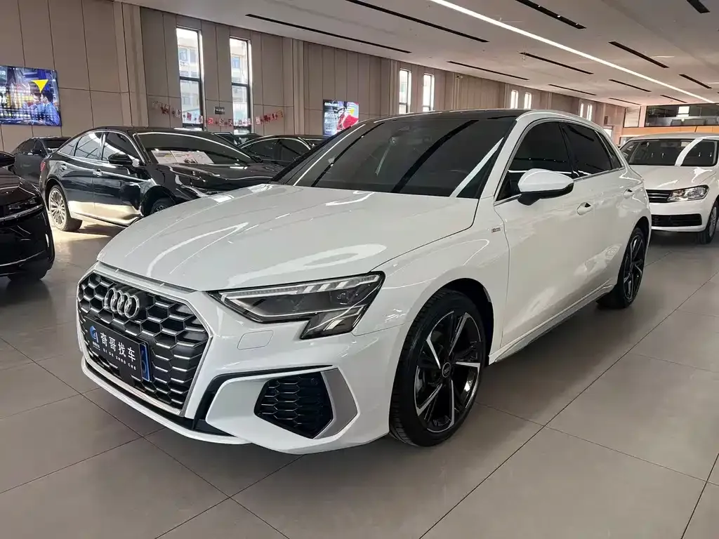 Audi A3 2024 из CN, фото 3