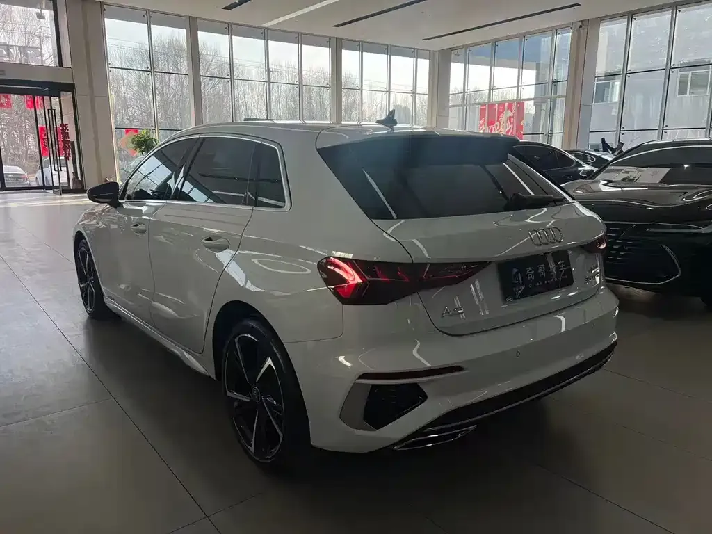 Audi A3 2024 из CN, фото 5