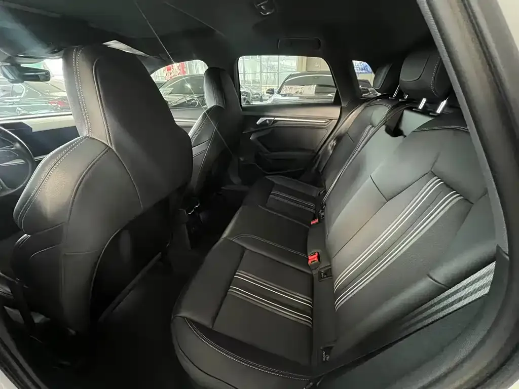Audi A3 2024 из CN, фото 6