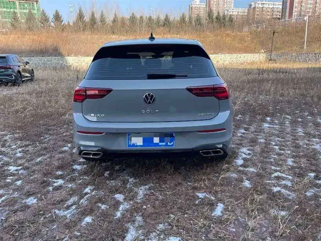 Volkswagen Golf 2024 из CN, фото 6