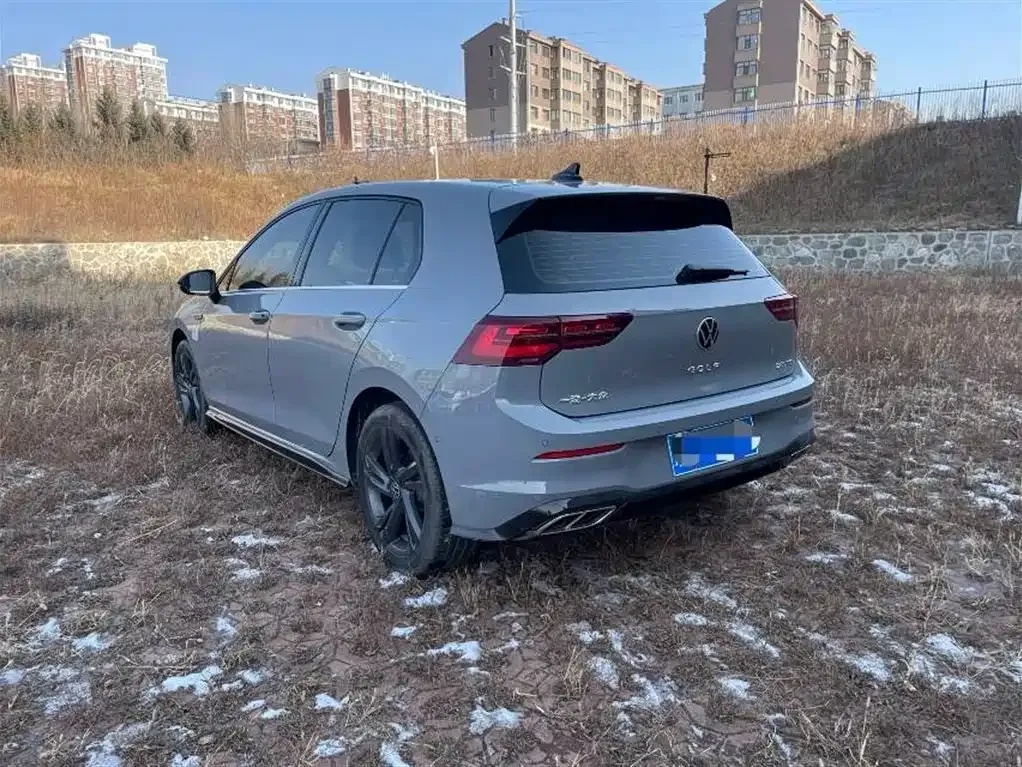 Volkswagen Golf 2024 из CN, фото 10