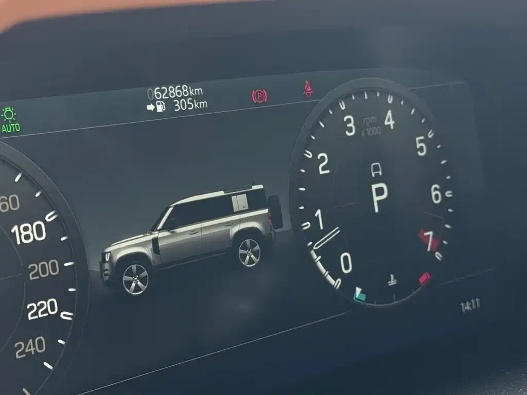 Land Rover Defender — фото 2