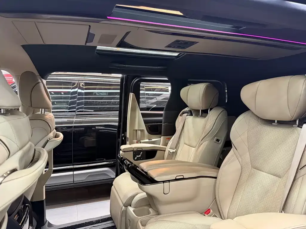 Toyota Alphard 2023 из CN, фото 4