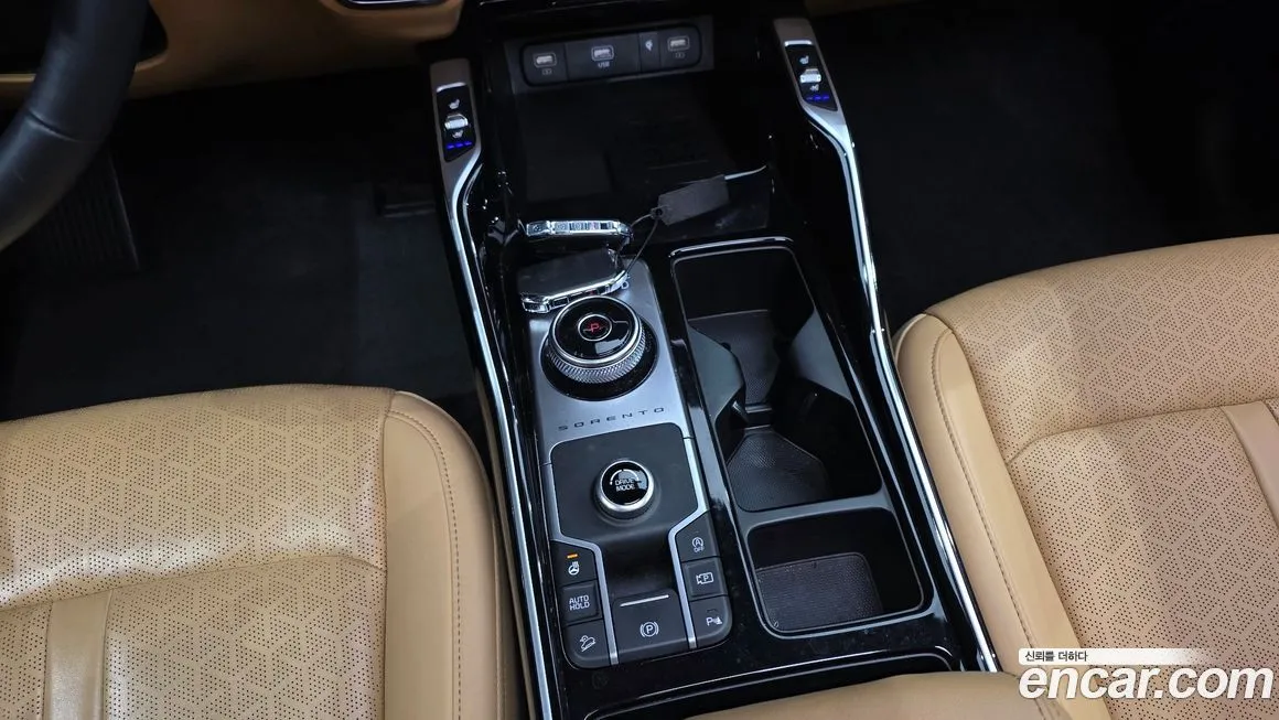 Kia Sorento — фото 10
