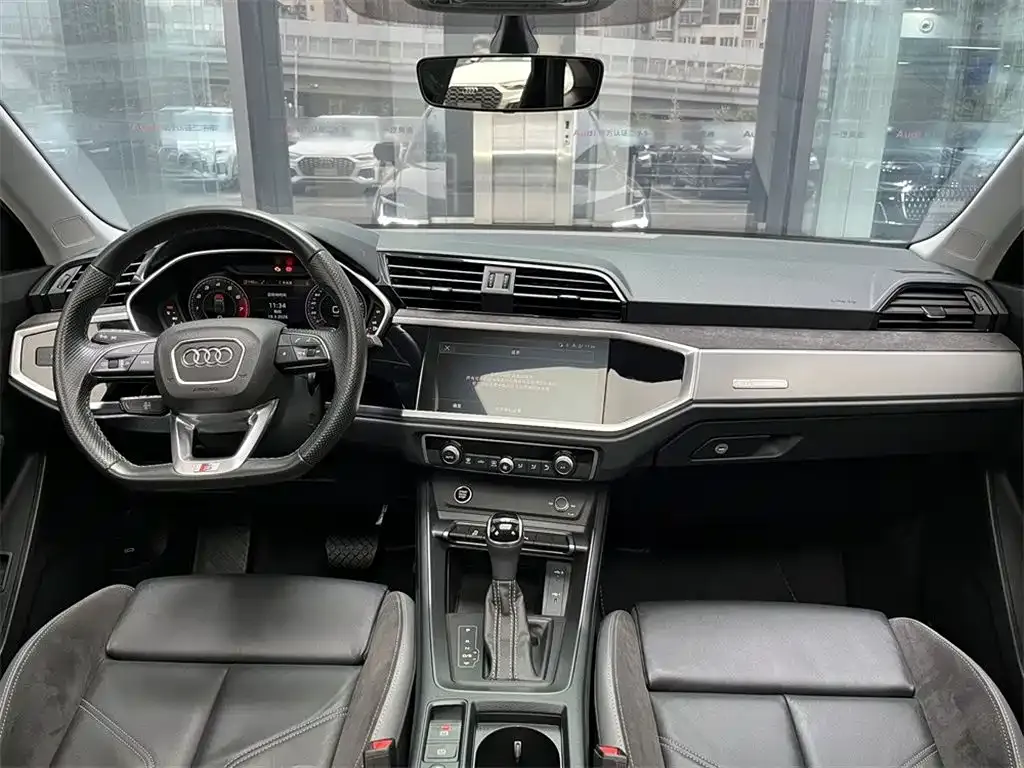 Audi Q3 Sportback — фото 9