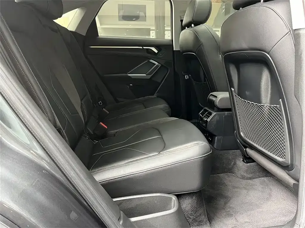Audi Q3 Sportback — фото 10