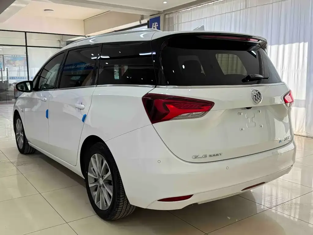 Buick GL6 2022 из CN, фото 3