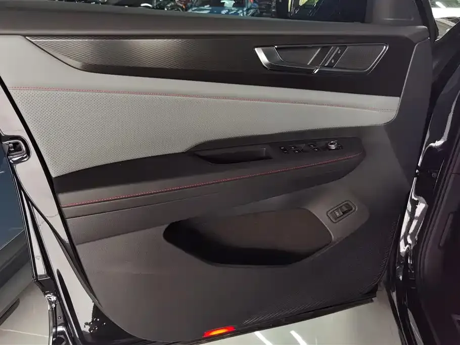 Volkswagen Teramont 2023 из CN, фото 6