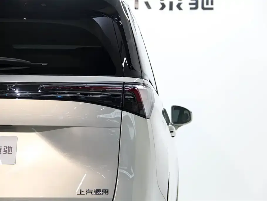 Buick GL8 Hybrid 2025 из CN, фото 6
