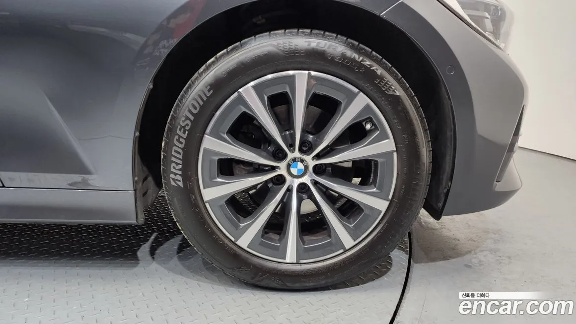 BMW 3-Series 2022 из KR, фото 9