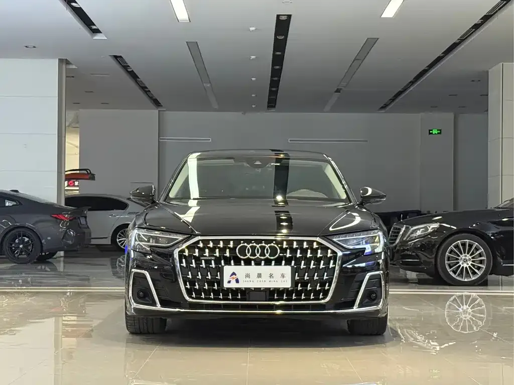 Audi A8 2023 из CN, фото 10