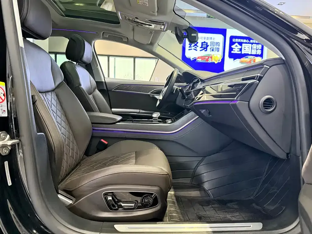 Audi A8 2023 из CN, фото 4