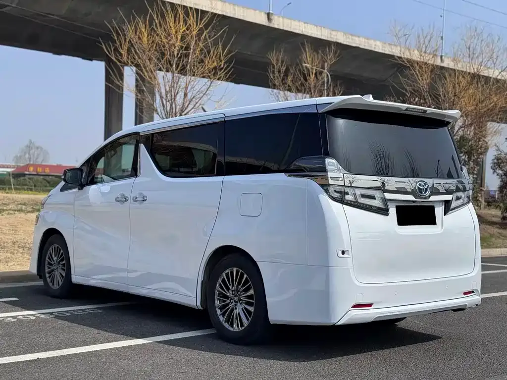 Toyota Alphard 2022 из CN, фото 5