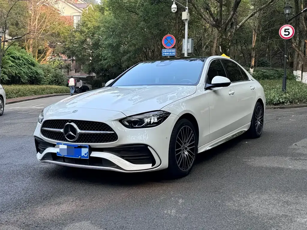 Mercedes-Benz C-Class — фото 1