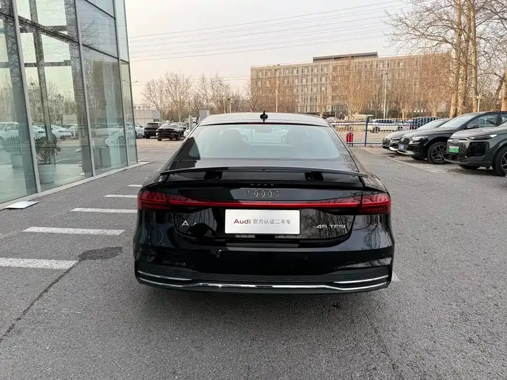 Audi A7 2024 из CN, фото 8