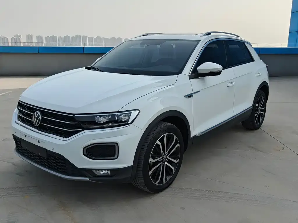 Volkswagen T-Roc — фото 1