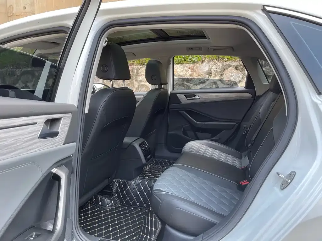 Volkswagen Sagitar 2023 из CN, фото 9