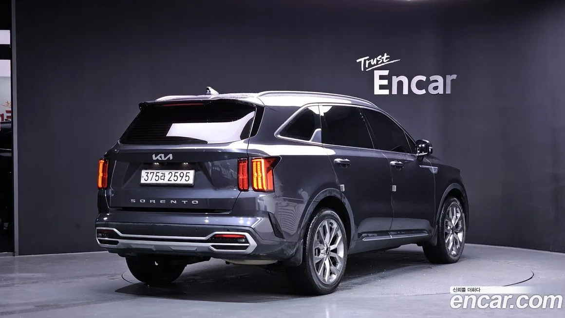 Kia Sorento — фото 5
