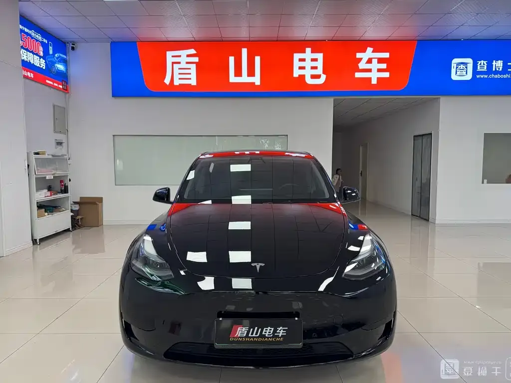 Tesla Model Y — фото 6