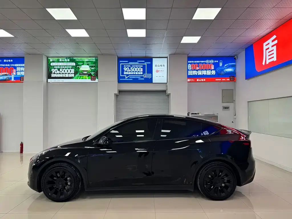Tesla Model Y — фото 5