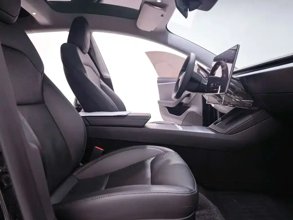 Tesla Model 3 — фото 10