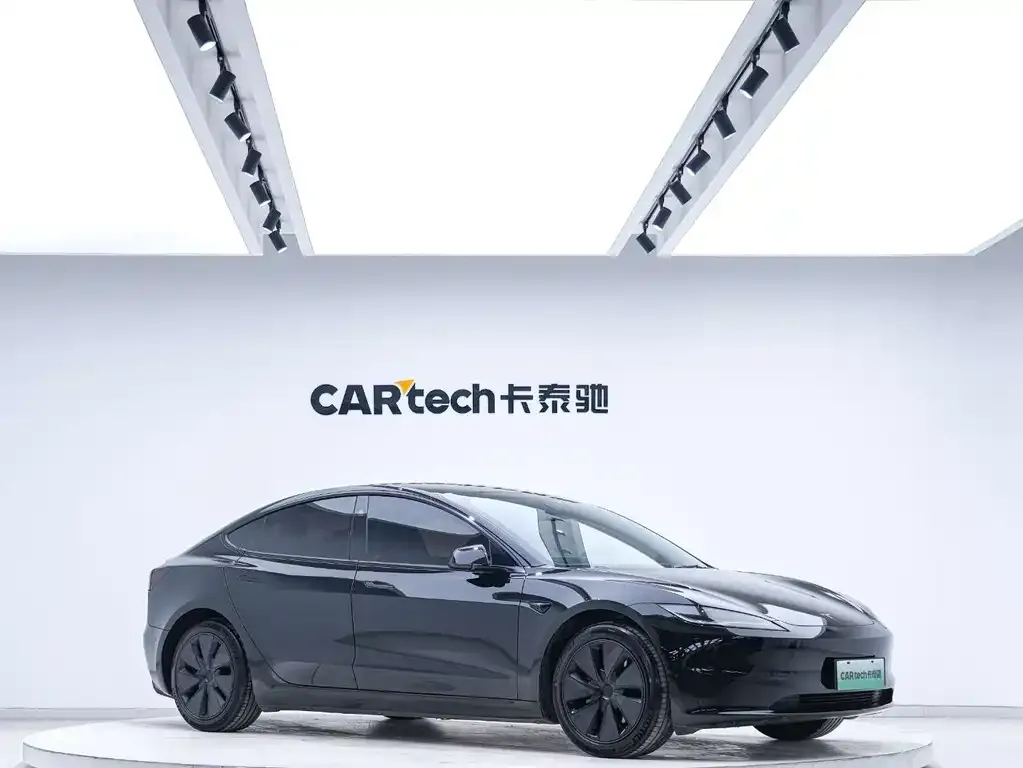 Tesla Model 3 — фото 4