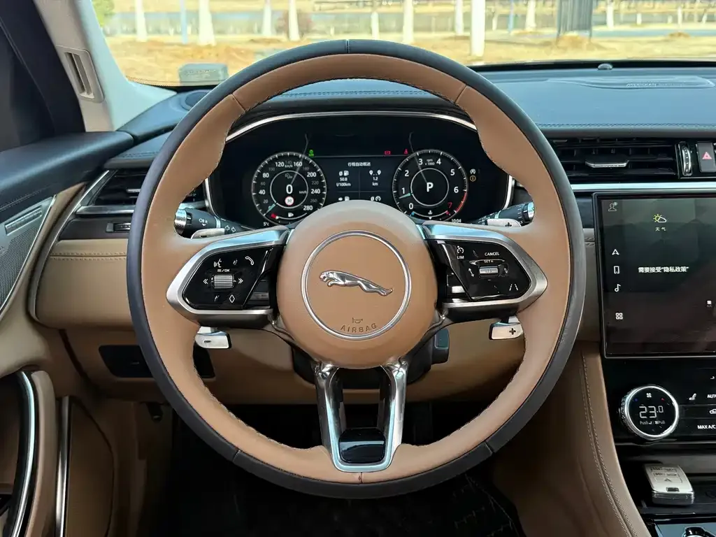 Jaguar XFL 2022 из CN, фото 10