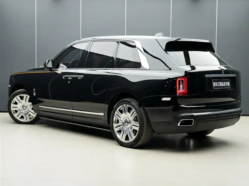 Rolls-Royce Cullinan 2024 из CN, фото 5