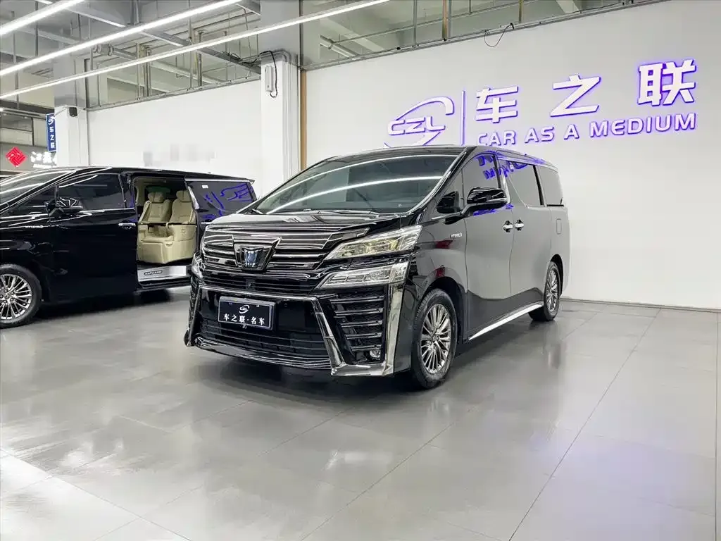 Toyota Vellfire — фото 7