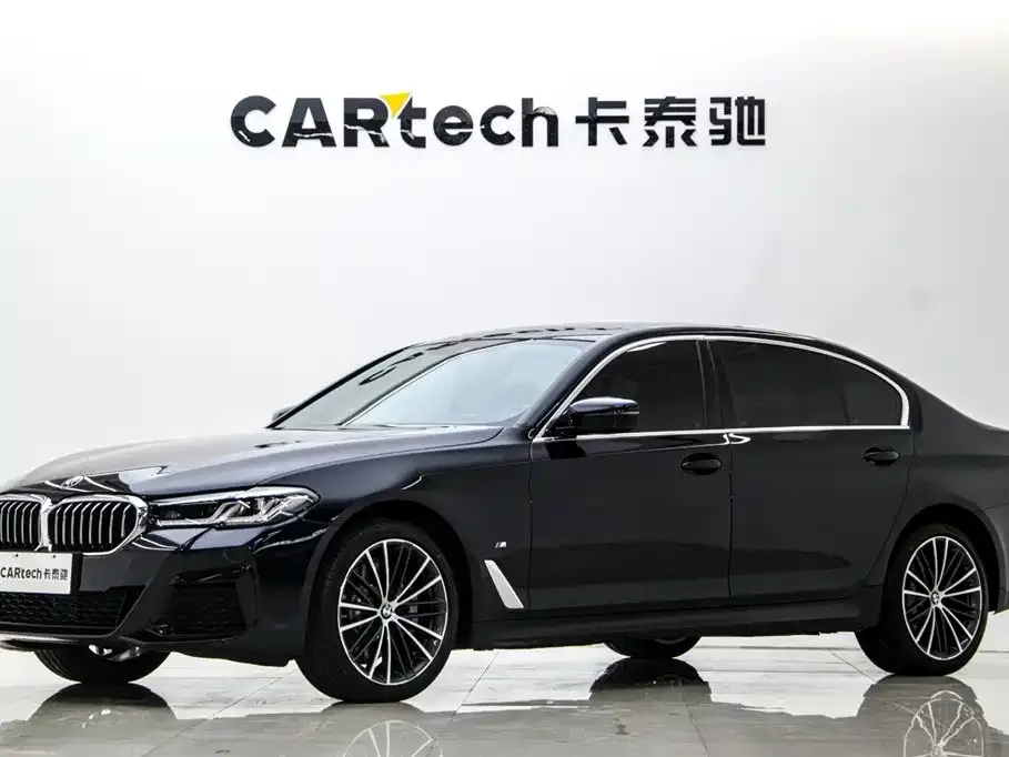 BMW 5 Series — фото 1