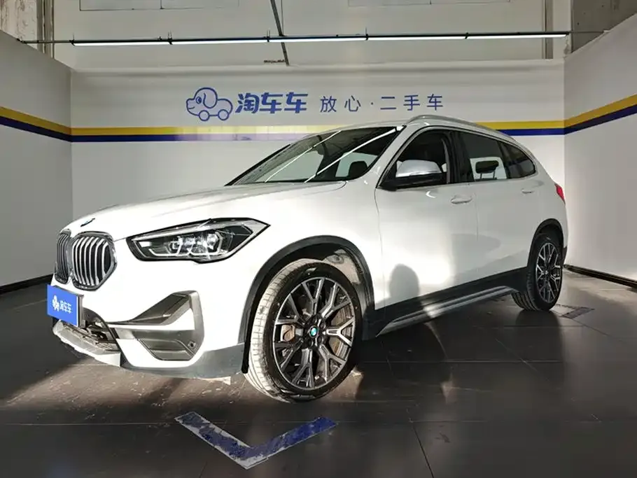 BMW X1 — фото 1