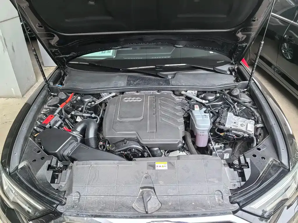Audi A6L 2024 из CN, фото 6