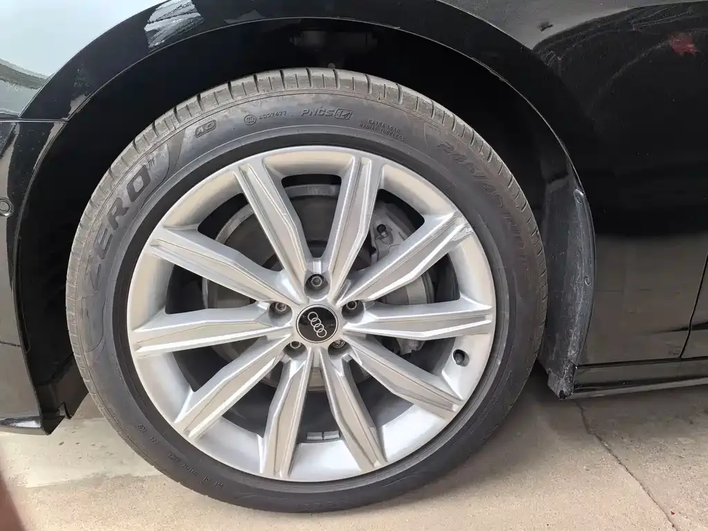 Audi A6L 2024 из CN, фото 2