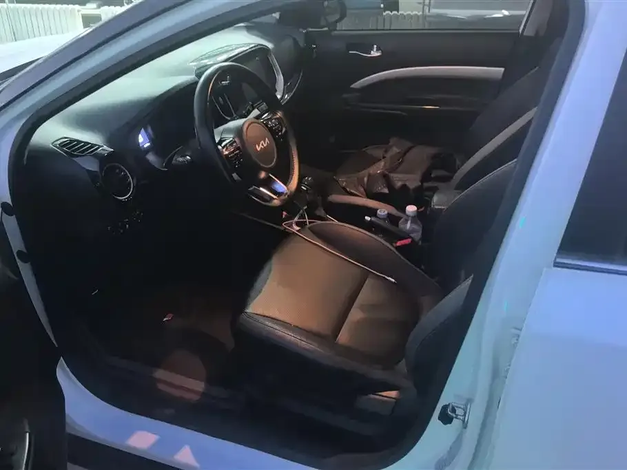 Kia KX1 2023 из CN, фото 2