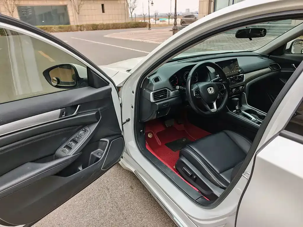 Honda Accord — фото 6