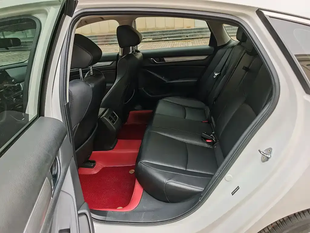 Honda Accord — фото 2