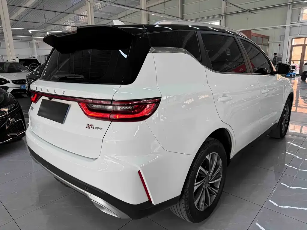 Geely Vision X6 — фото 8