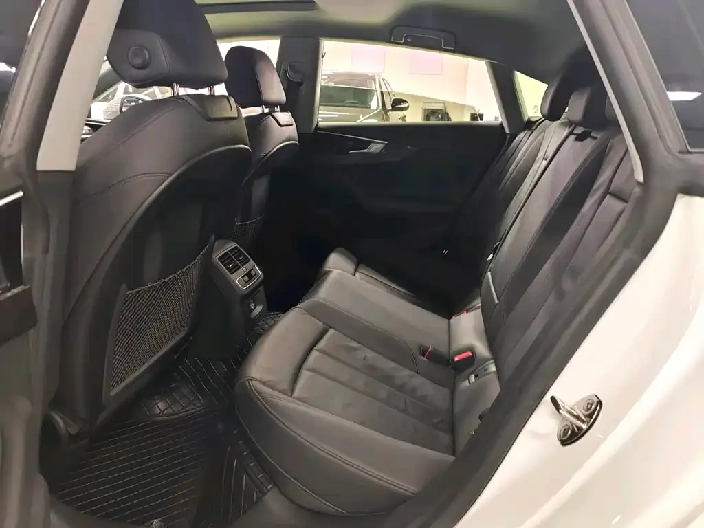 Audi A5 (Import) 2023 из CN, фото 5