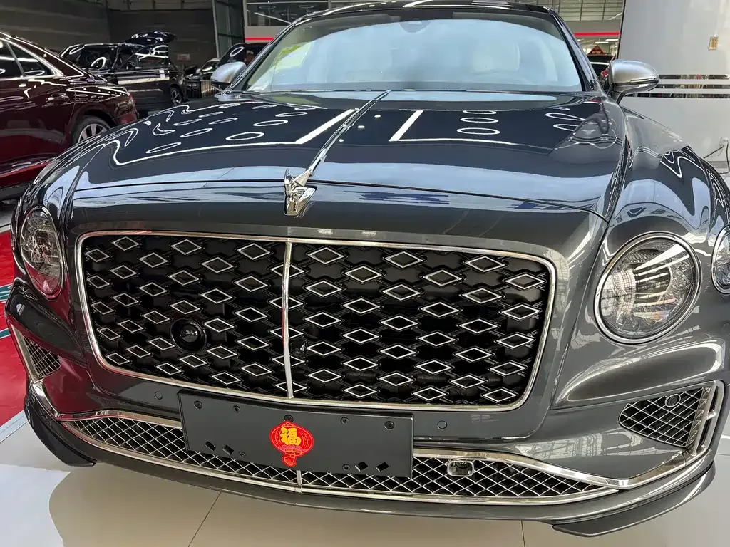 Bentley Flying Spur — фото 9