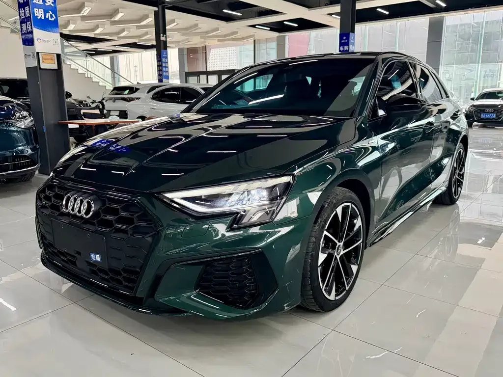 Audi A3 — фото 1