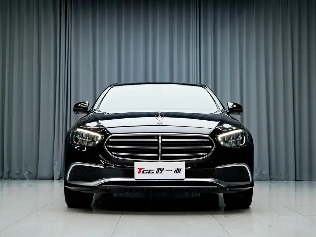Mercedes-Benz E-Class — фото 8