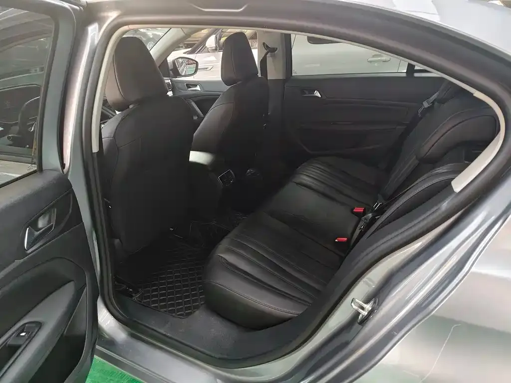 Peugeot 408 2024 из CN, фото 8
