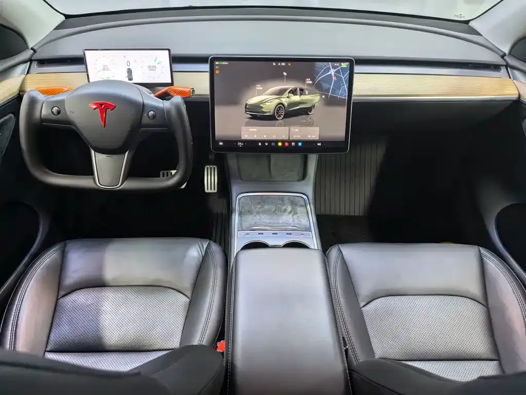 Tesla Model Y — фото 9