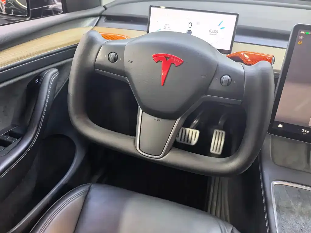 Tesla Model Y — фото 4