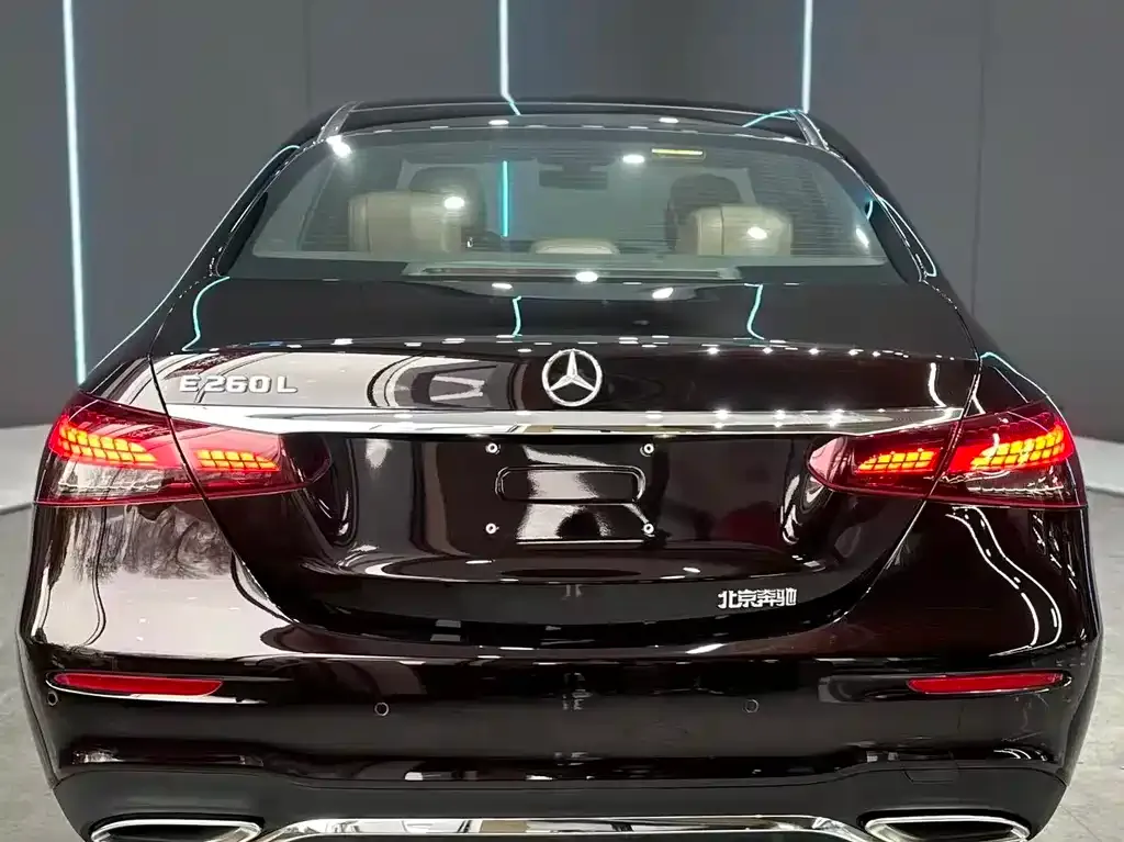Mercedes-Benz E-Class — фото 10