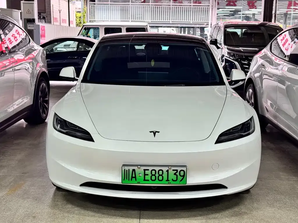 Tesla Model 3 — фото 7