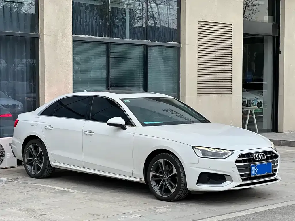 Audi A4L 2021 из CN, фото 6